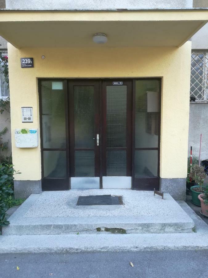 Meridian Apartment , 300M To Bus Terminal, Fast Wifi & Airport Transf Zagreb Exterior foto